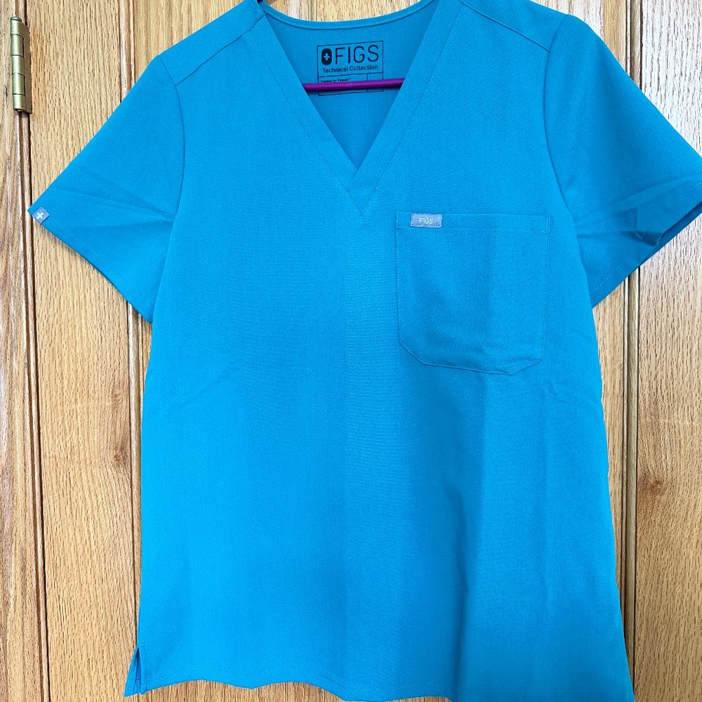 Figs catarina marine scrub top